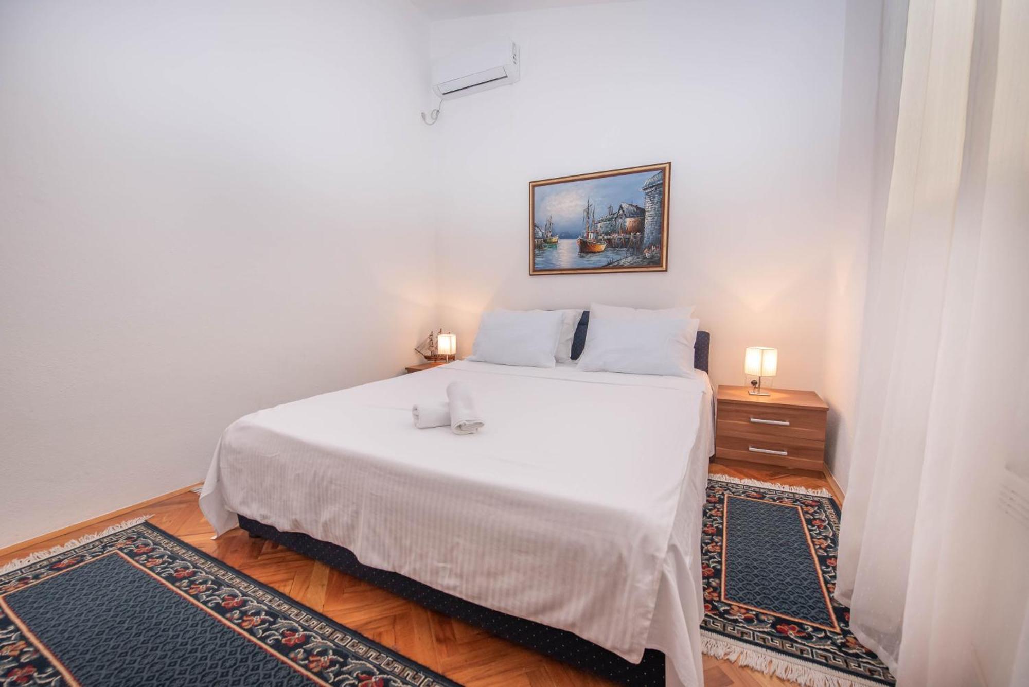 S&P City Center Apartments Kotor Exterior foto